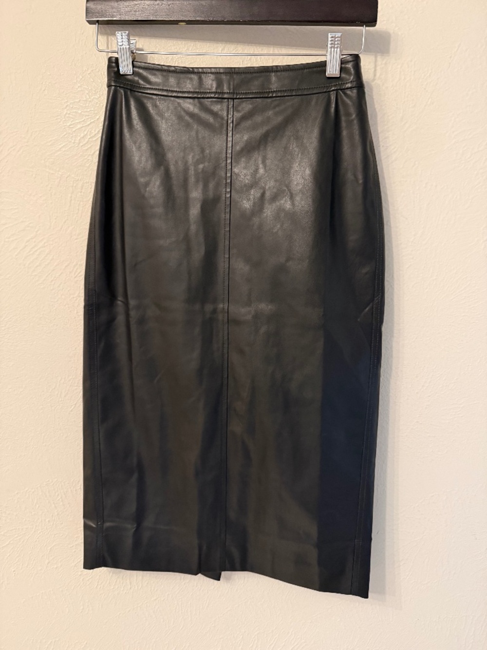 NWT J.Crew 2023 No 3 Pencil Skirt size 2 black Faux Leather Below Knee